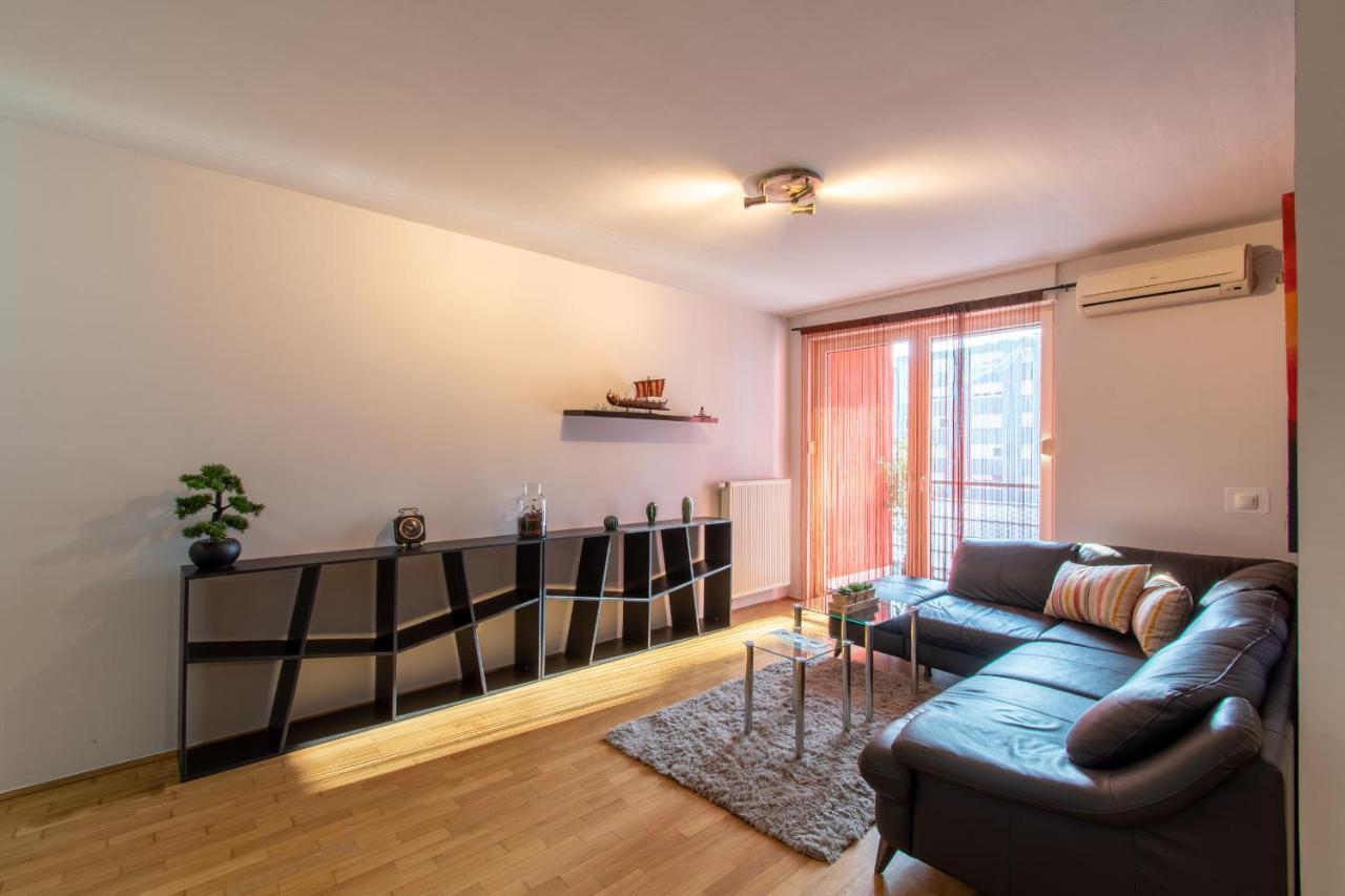 Flexible Selfcheckins 31 - Zagreb - Garage - Loggia - New Apartment Exterior photo